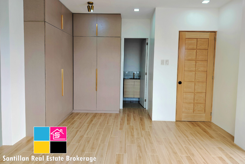 Modern House and Lot with Oveerlooking View for Sale at Vista Grande Subdivision Talisay City Cebu 8