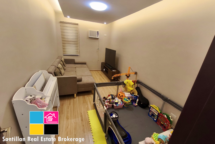 Overlooking House with Infinity Pool for Sale at Royale Consolacion Cebu 11