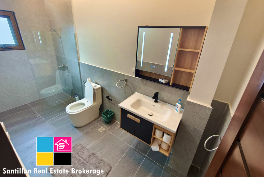 Overlooking House with Infinity Pool for Sale at Royale Consolacion Cebu 14