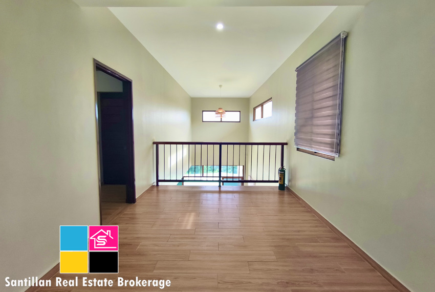 Overlooking House with Infinity Pool for Sale at Royale Consolacion Cebu 18