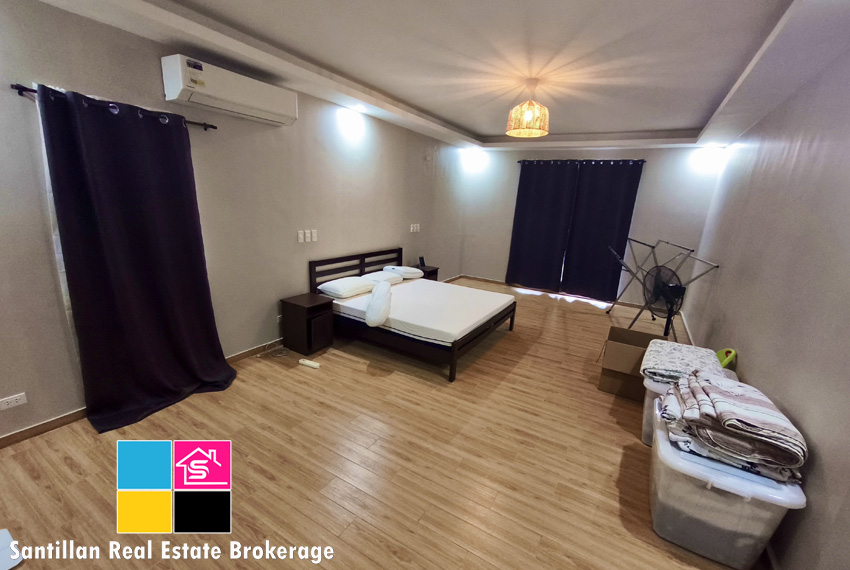 Overlooking House with Infinity Pool for Sale at Royale Consolacion Cebu 23