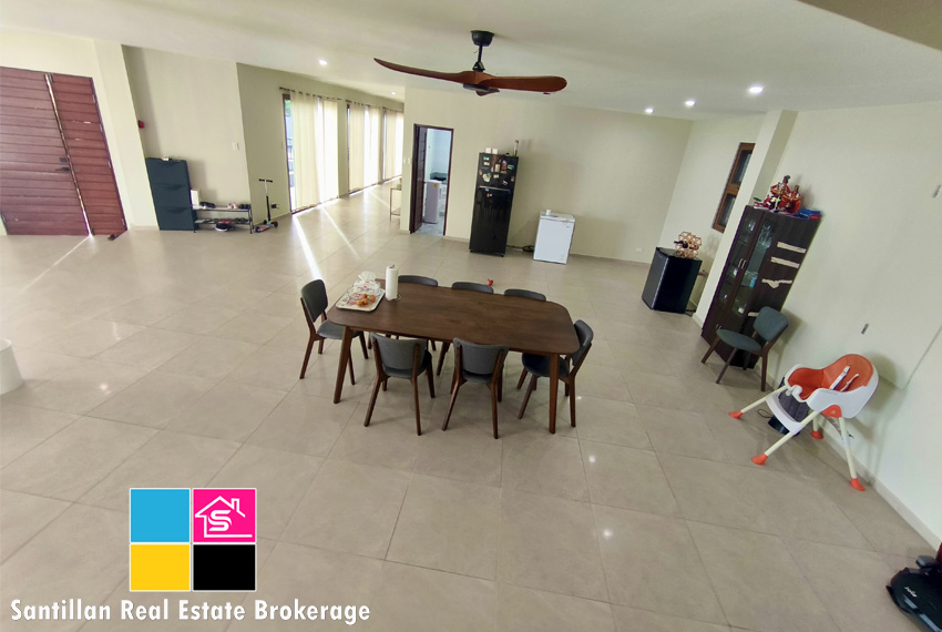 Overlooking House with Infinity Pool for Sale at Royale Consolacion Cebu 7