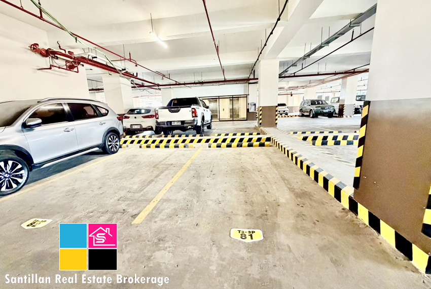 FOR SALE CORNER UNIT IN BASELINE PRESTIGE CONDOMINIUM CEBU CITY 11