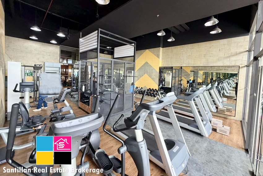 FOR SALE CORNER UNIT IN BASELINE PRESTIGE CONDOMINIUM CEBU CITY 15